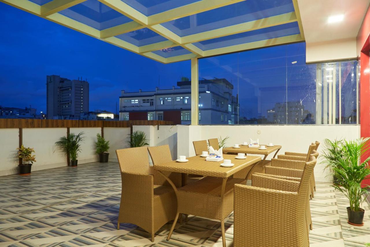 העיר בנגלור Vovo Premier Hotel מראה חיצוני תמונה