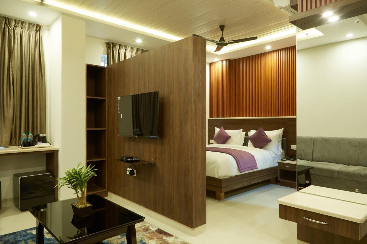 העיר בנגלור Vovo Premier Hotel מראה חיצוני תמונה