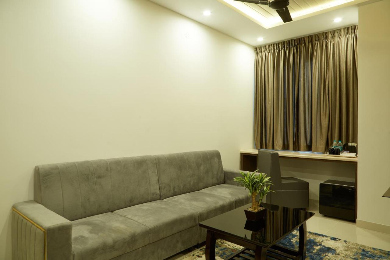 העיר בנגלור Vovo Premier Hotel מראה חיצוני תמונה