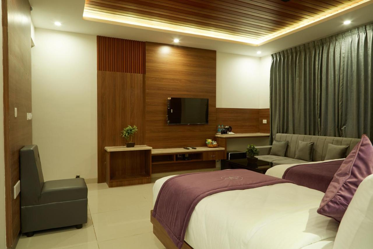 העיר בנגלור Vovo Premier Hotel מראה חיצוני תמונה