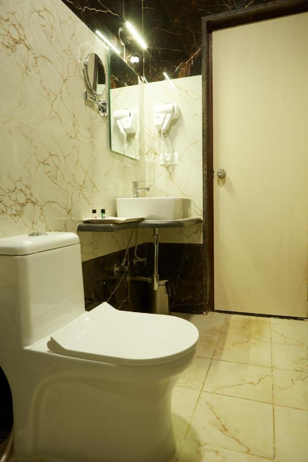 העיר בנגלור Vovo Premier Hotel מראה חיצוני תמונה