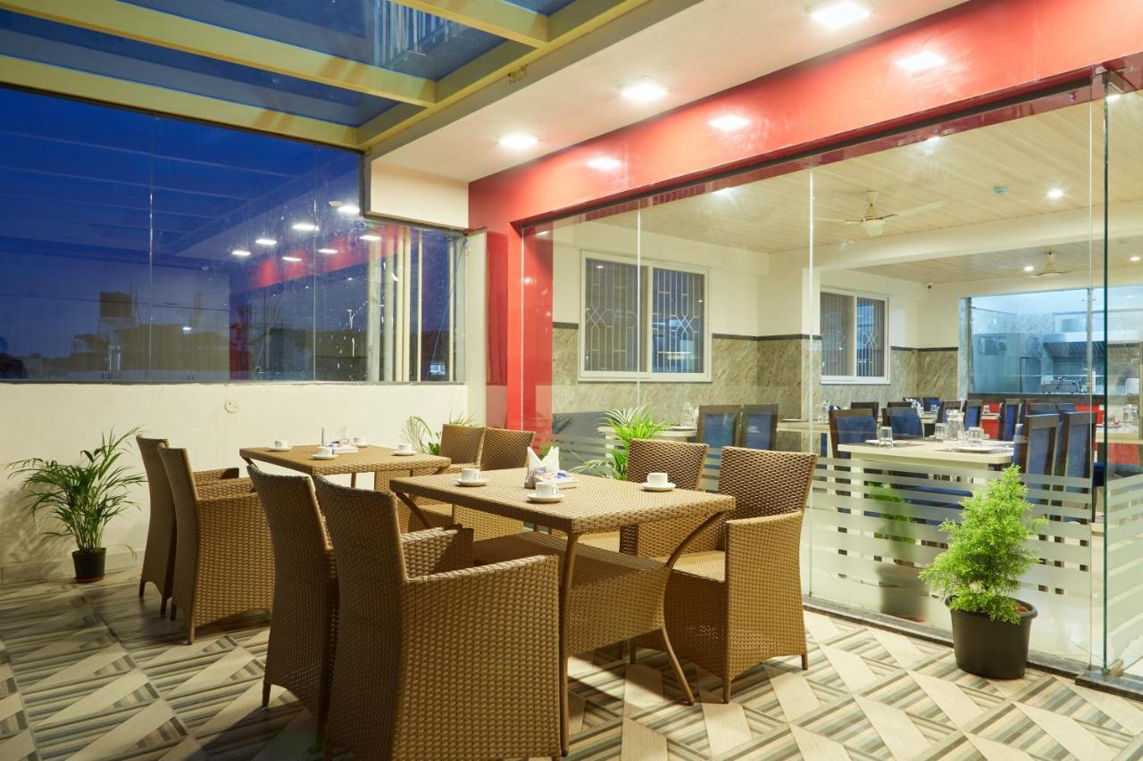 העיר בנגלור Vovo Premier Hotel מראה חיצוני תמונה